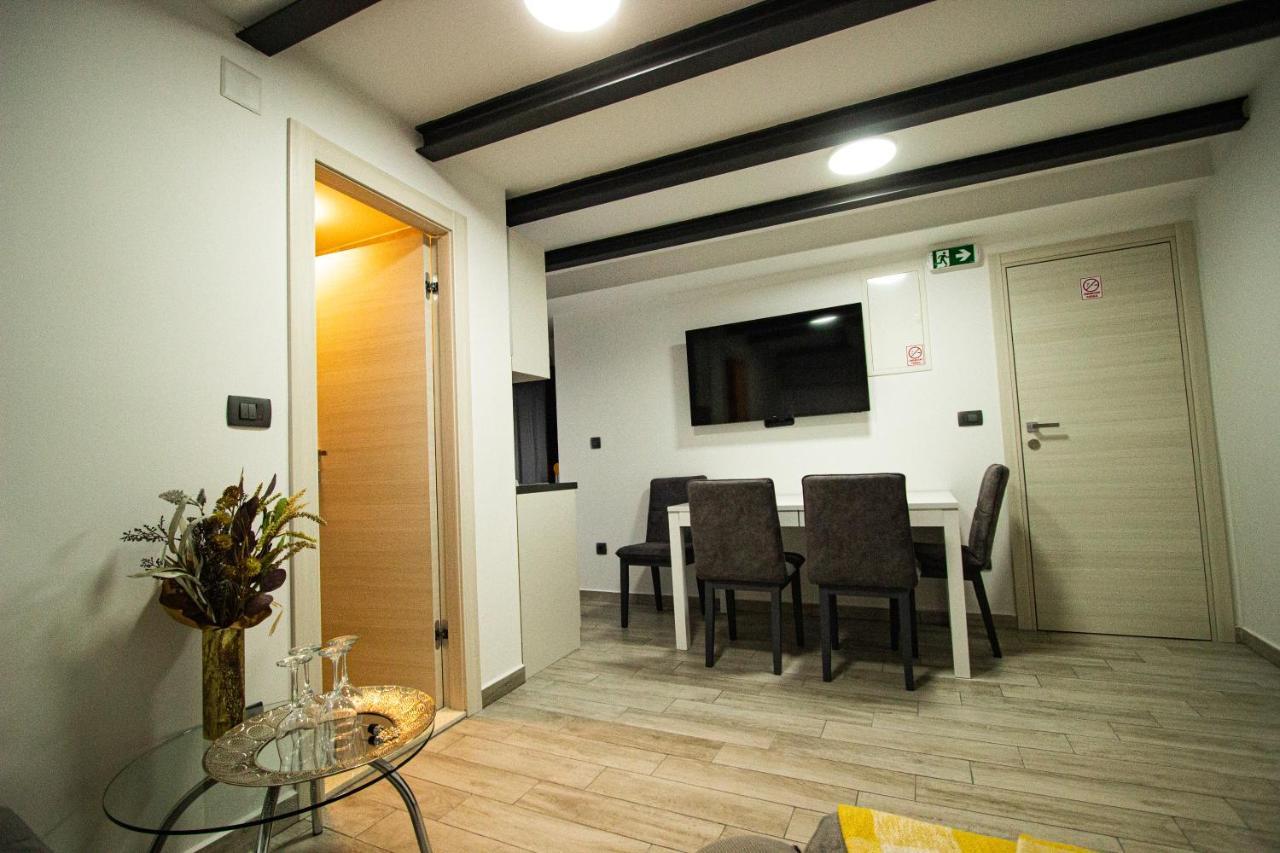 Kuca Sladoleda Hotel Biograd Na Moru Exterior foto