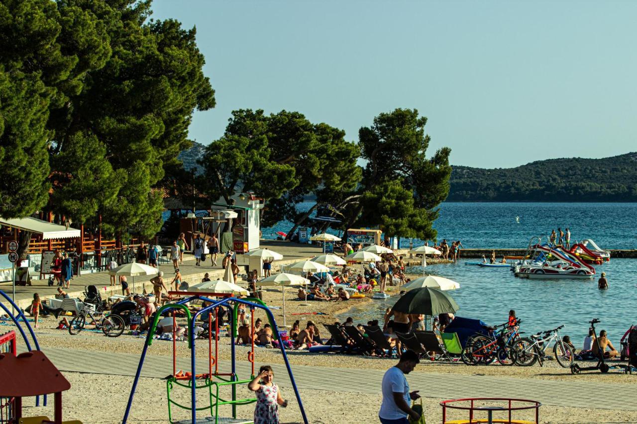 Kuca Sladoleda Hotel Biograd Na Moru Exterior foto